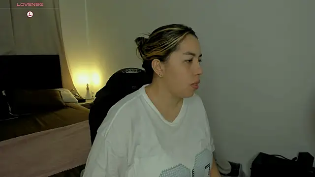 brithany olson25 online show from March 19, 8:46 pm