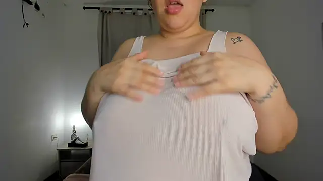 brithany olson25 online show from April 22, 3:09 am