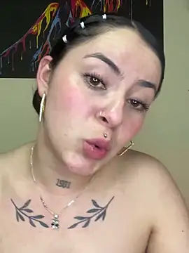 Emmie Hot online show from February 12, 10:26 pm