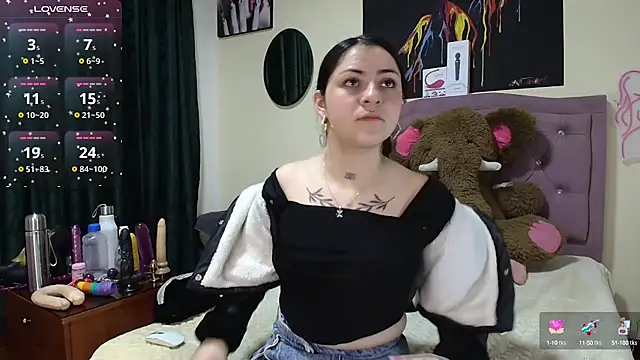 Emmie Hot online show from September 27, 12:10 pm