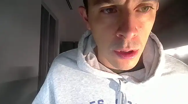 Snapshot of Masterclassyfeet chatting on February 3, 10:00 pm Masterclassyfeet online show from February 3, 10:00 pm