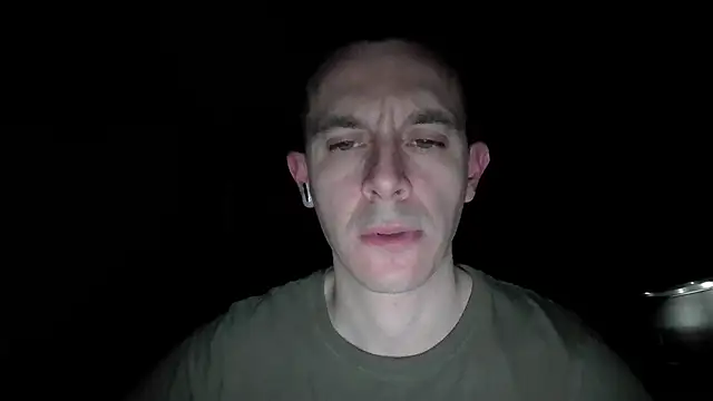 Snapshot of Masterclassyfeet chatting on February 16, 10:10 pm Masterclassyfeet online show from February 16, 10:10 pm