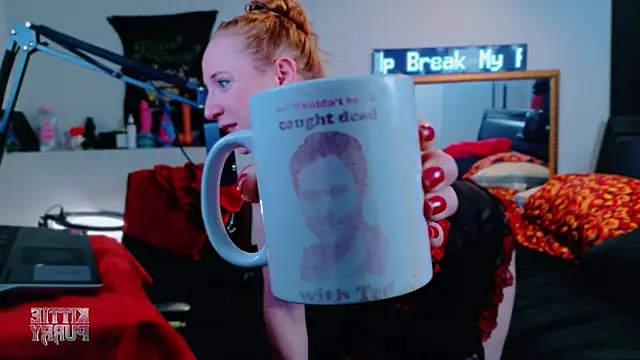 Snapshot of KittiePurry69 chatting on November 16, 9:31 pm KittiePurry69 online show from November 16, 9:31 pm