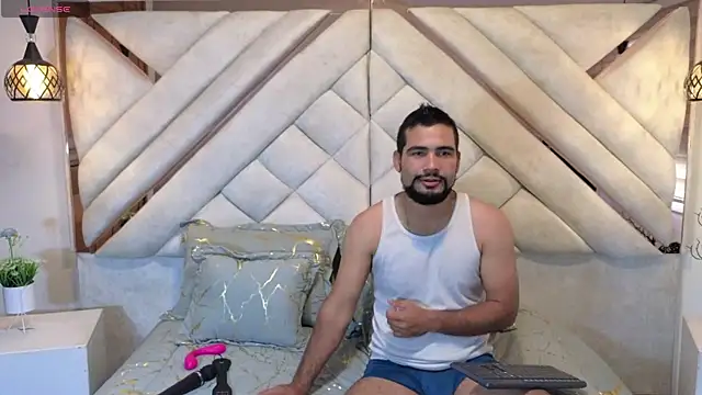 luxurycoupl online show from January 29, 12:24 pm