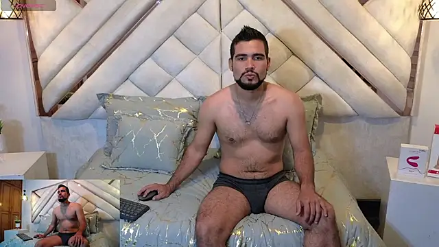 luxurycoupl online show from February 1, 3:30 am