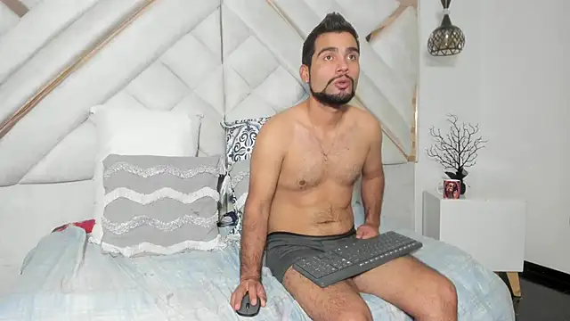 luxurycoupl online show from March 20, 9:26 am