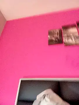 Snapshot of edubig23cm chatting on March 3, 9:22 am edubig23cm online show from March 3, 9:22 am