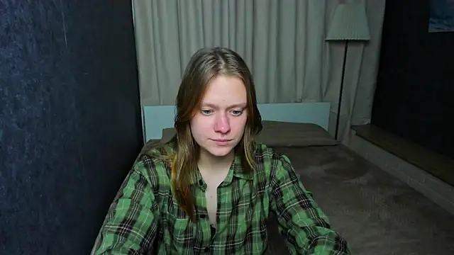 Snapshot of TessaSwans chatting on January 29, 7:11 pm TessaSwans online show from January 29, 7:11 pm