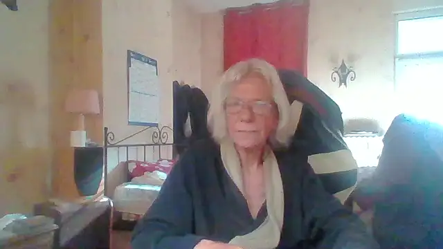 Snapshot of rosanetrav chatting on September 28, 8:20 am rosanetrav online show from September 28, 8:20 am