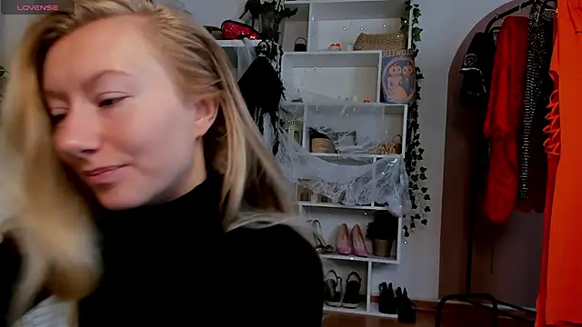 Rachel Rut online show from October 25, 4:09 am