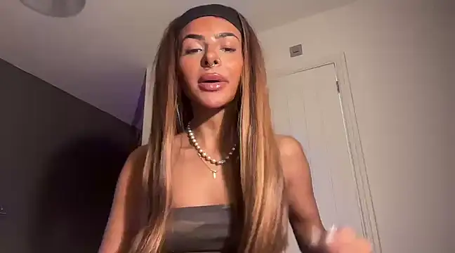 AngelFaye online show from March 1, 4:15 am