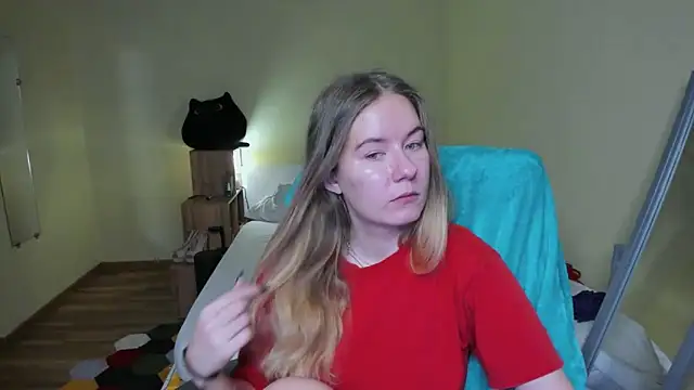 EmilyPaw online show from March 5, 3:51 pm