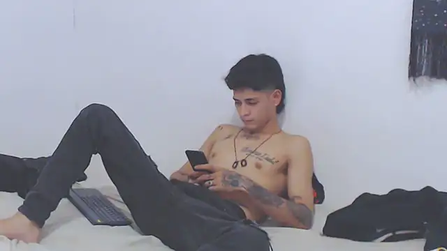 lu nastyboy18 online show from October 9, 9:13 pm