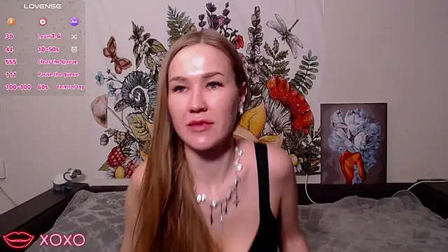 Snapshot of DianaShermy chatting on January 28, 2:10 pm DianaShermy online show from January 28, 2:10 pm