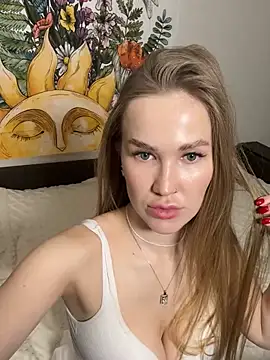 Snapshot of DianaShermy chatting on February 9, 3:45 pm DianaShermy online show from February 9, 3:45 pm