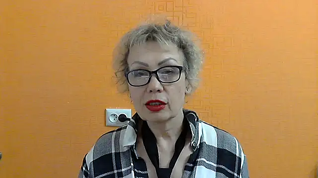 Snapshot of NessyJenixs chatting on March 22, 7:20 pm NessyJenixs online show from March 22, 7:20 pm