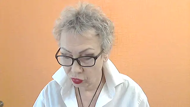 Snapshot of NessyJenixs chatting on November 23, 7:30 am NessyJenixs online show from November 23, 7:30 am