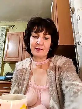 Snapshot of Laura_Kiss chatting on December 5, 3:20 pm Laura Kiss online show from December 5, 3:20 pm