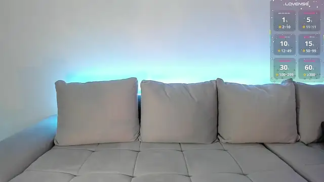 Snapshot of sarah_wang chatting on March 15, 11:39 pm sarah wang online show from March 15, 11:39 pm