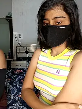 Snapshot of Love-N chatting on December 19, 10:06 pm Love-N online show from December 19, 10:06 pm