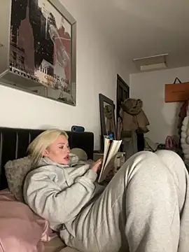 blissdimicco online show from March 12, 7:06 pm