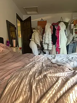 blissdimicco online show from March 15, 4:10 pm