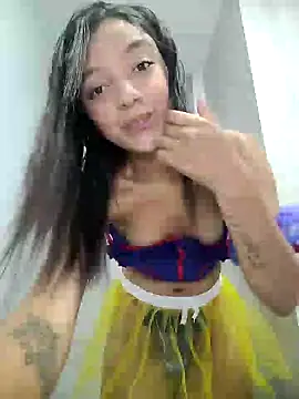 Briannasweeth17 online show from February 6, 6:24 pm