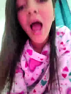 Briannasweeth17 online show from February 10, 4:08 am