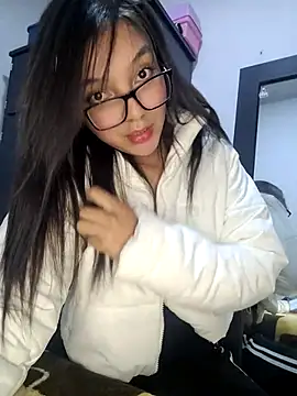 Briannasweeth17 online show from March 22, 4:24 am