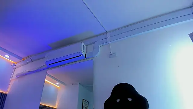 bonnieAn online show from March 22, 2:58 pm