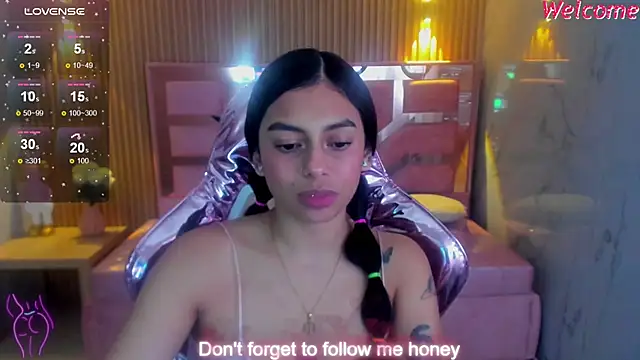 lilith petit sub online show from March 2, 2:00 pm