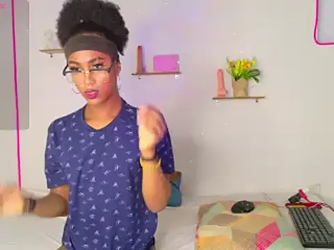 Snapshot of nahomy_james25 chatting on January 23, 11:58 am nahomy james25 online show from January 23, 11:58 am