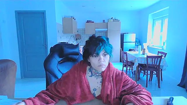 Snapshot of serena__vedette chatting on January 29, 8:18 am serena vedette online show from January 29, 8:18 am