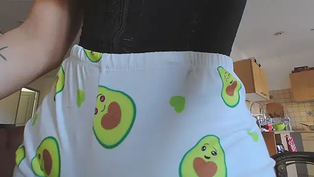 Snapshot of serena__vedette chatting on February 1, 12:58 pm serena vedette online show from February 1, 12:58 pm