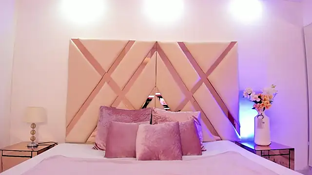 Snapshot of taliarussel chatting on February 5, 10:01 pm taliarussel online show from February 5, 10:01 pm