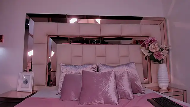 Snapshot of taliarussel chatting on March 20, 10:18 pm taliarussel online show from March 20, 10:18 pm