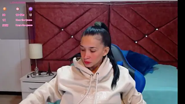 victoria adams07 online show from April 20, 1:36 pm