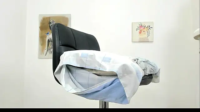 elizabethQuenx online show from March 19, 8:54 pm