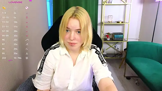 Manic pixie  online show from March 19, 3:40 pm