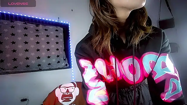 Snapshot of lucyangel_11 chatting on November 16, 7:14 am lucyangel 11 online show from November 16, 7:14 am