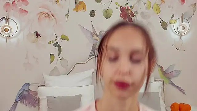 Snapshot of SandraTucker chatting on October 7, 2:53 am SandraTucker online show from October 7, 2:53 am