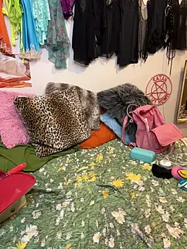 I am babydoll online show from October 1, 2:50 am