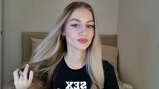 GabriellaOlsen online show from October 18, 11:33 am