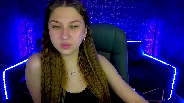 Snapshot of AureliaBliss_ chatting on January 28, 8:15 pm AureliaBliss online show from January 28, 8:15 pm