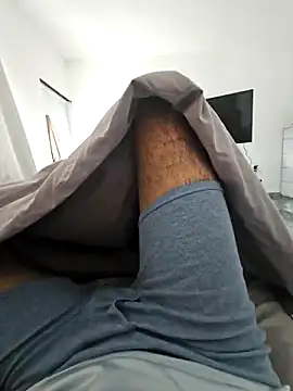 Snapshot of j0nathan00 chatting on January 26, 5:23 pm j0nathan00 online show from January 26, 5:23 pm