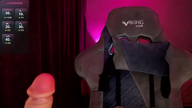 Snapshot of Ohmy_Nora_ chatting on February 14, 2:07 am Ohmy Nora  online show from February 14, 2:07 am