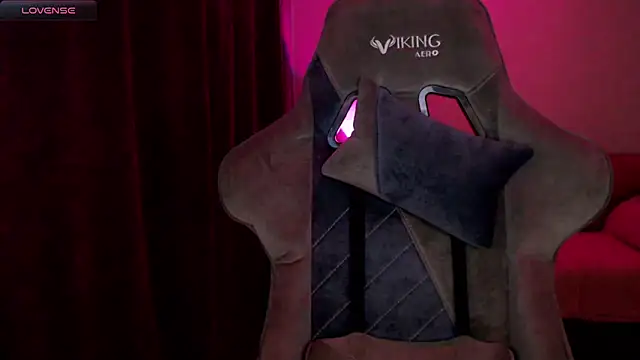 Snapshot of Ohmy_Nora_ chatting on March 4, 2:06 am Ohmy Nora  online show from March 4, 2:06 am