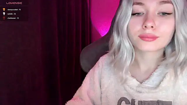 Snapshot of Ohmy_Nora_ chatting on March 7, 4:13 am Ohmy Nora  online show from March 7, 4:13 am