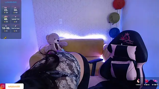 Snapshot of natyk_m chatting on January 28, 6:39 pm natyk m online show from January 28, 6:39 pm