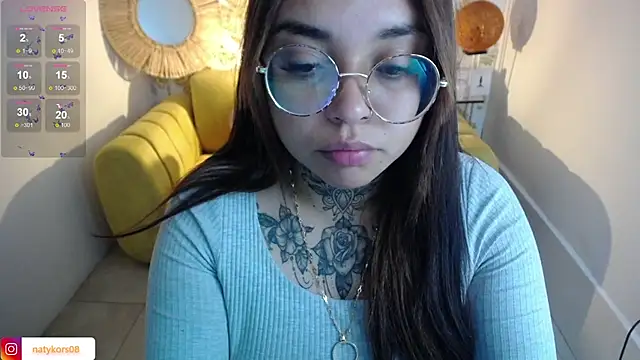 Snapshot of natyk_m chatting on February 24, 12:59 pm natyk m online show from February 24, 12:59 pm